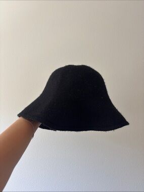 Floppy bucket hat Universal thread